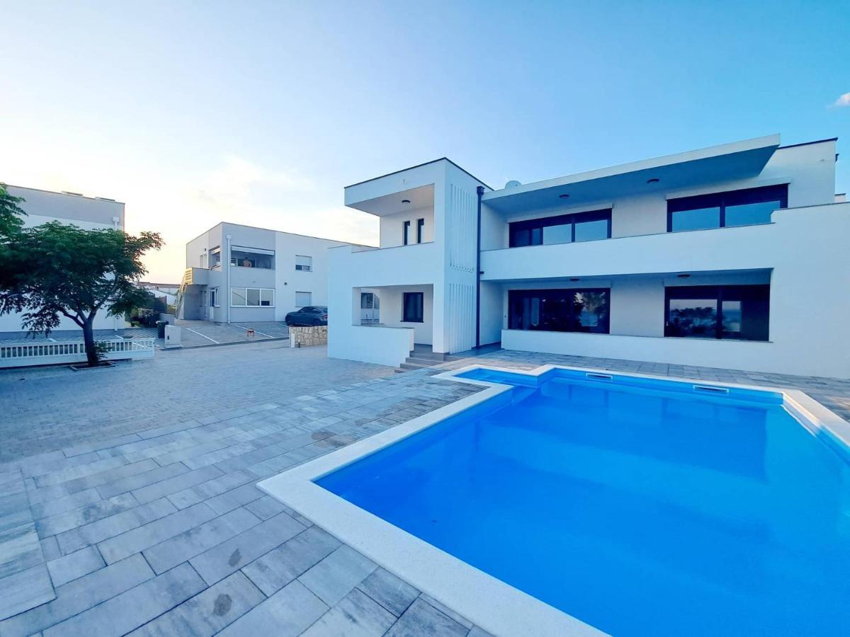 Villa Leptiric Vir Exteriér fotografie