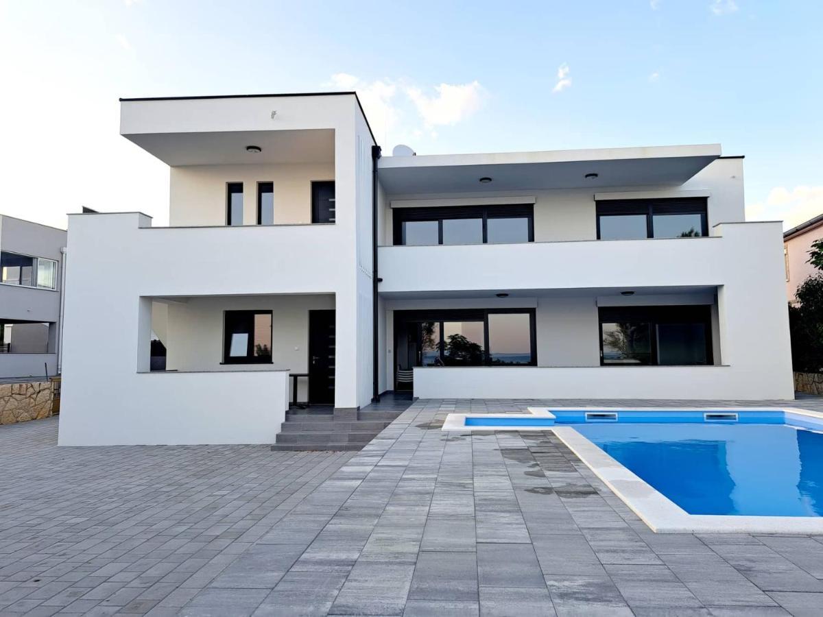 Villa Leptiric Vir Exteriér fotografie