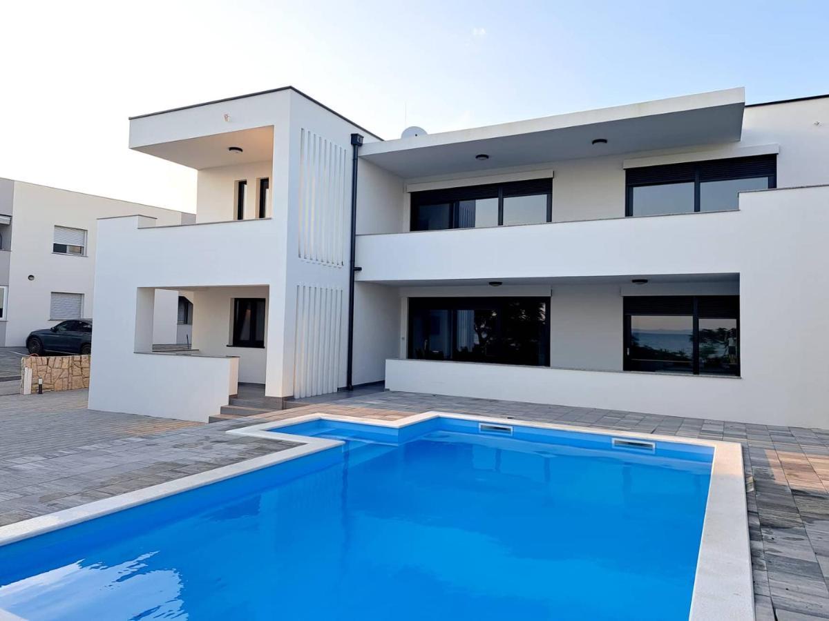 Villa Leptiric Vir Exteriér fotografie