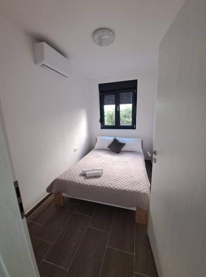 Villa Leptiric Vir Exteriér fotografie
